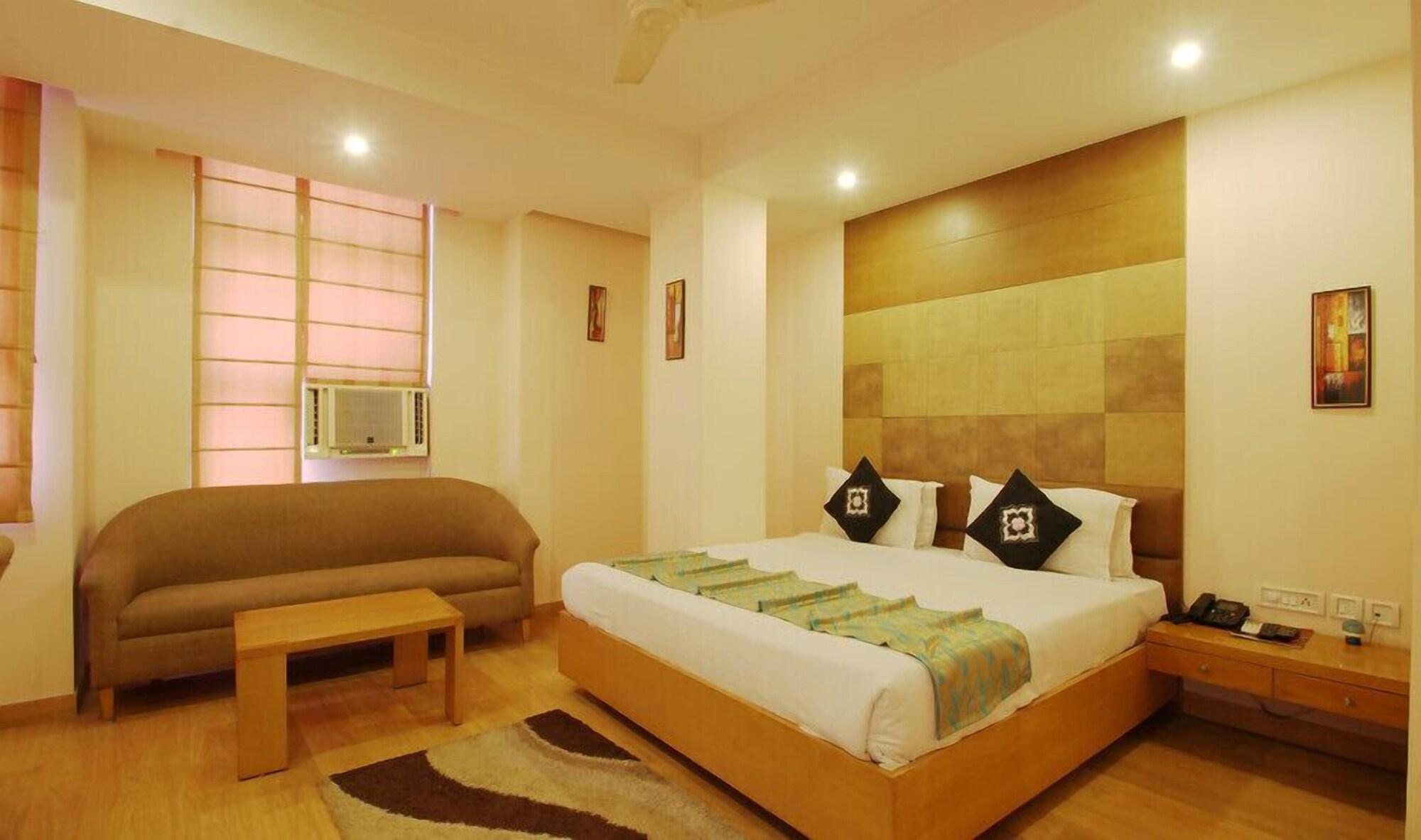 The Crest Inn Delhi  Exterior photo