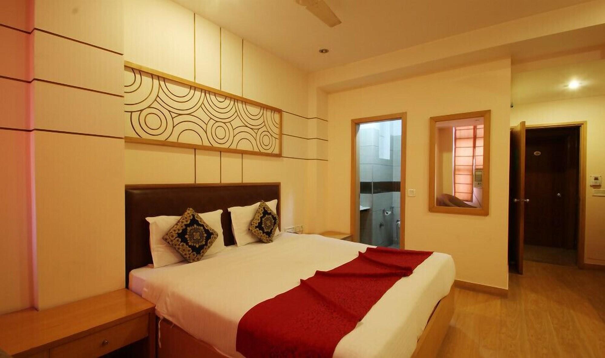The Crest Inn Delhi  Exterior photo
