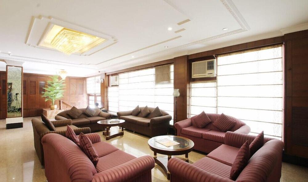 The Crest Inn Delhi  Exterior photo